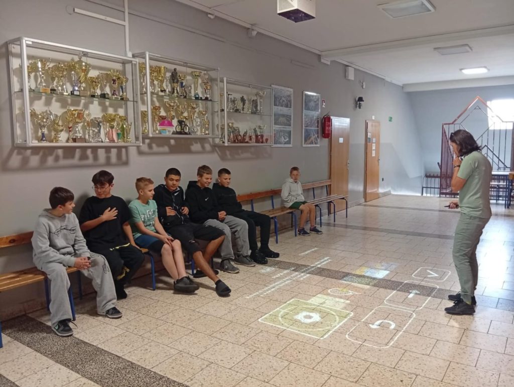 Dzieci biorące udział w zajęciach